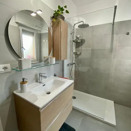 Rum i privatbostad Stanza Doppia Con Bagno Privato