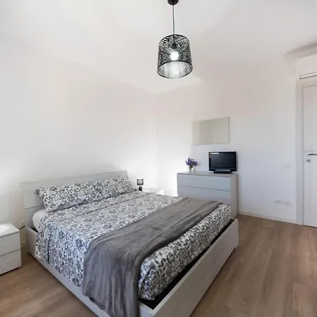 Stanza Doppia Con Bagno Privato * Quartu SantʼElena